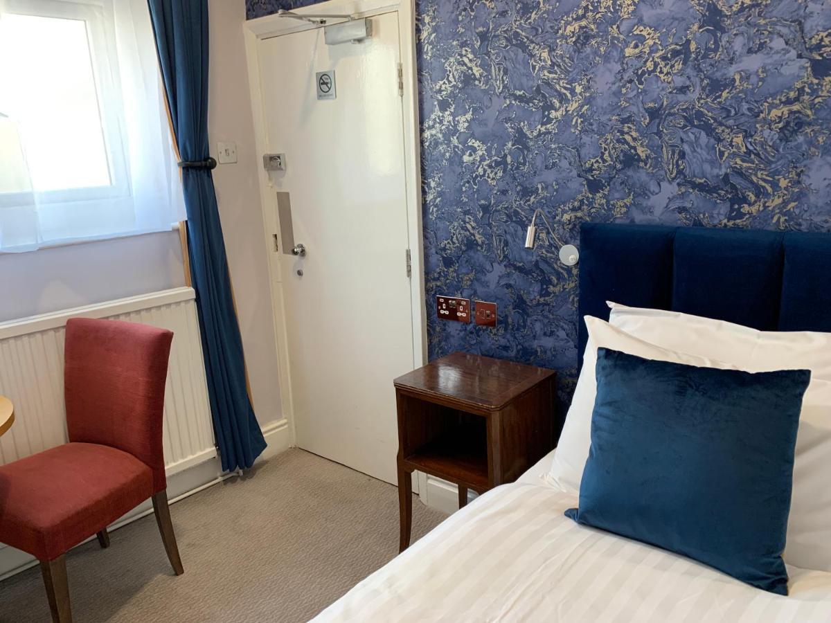 The Bridge Hotel Thrapston  Luaran gambar