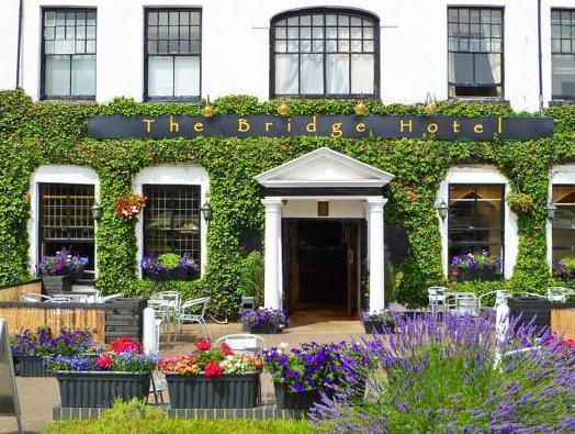 The Bridge Hotel Thrapston  Luaran gambar